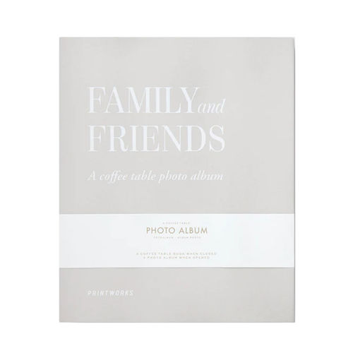 Valokuva-albumi Family and Friends
